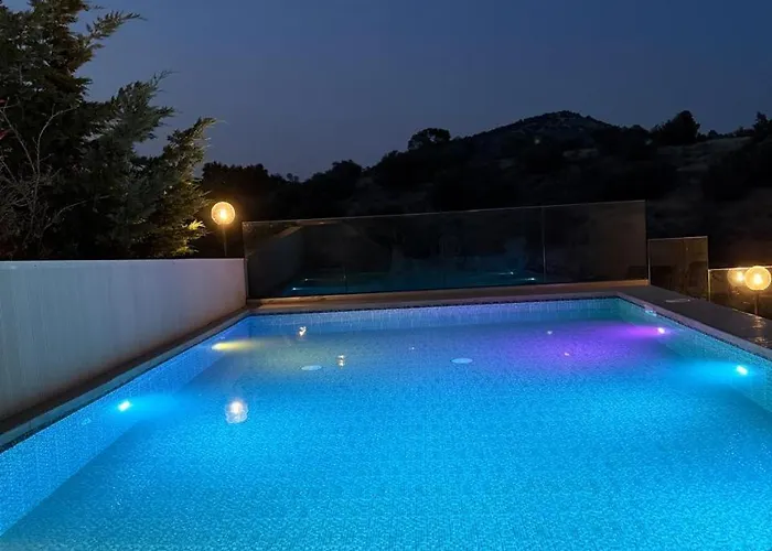 Saronic Citadel Seaside Villa With Pool And 400Mbps Starlink Internet
