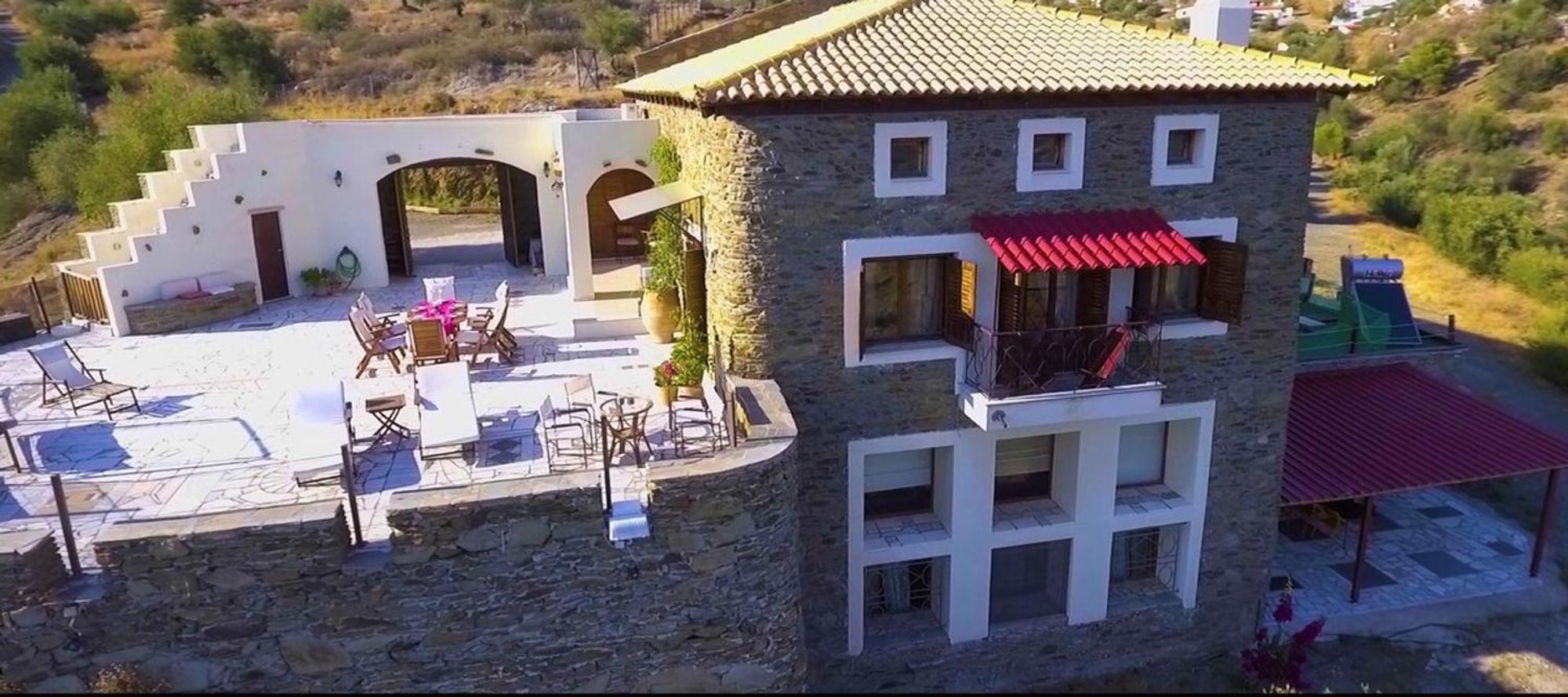 Saronic Citadel Seaside With Pool And 400mbps Starlink Internet Salamís