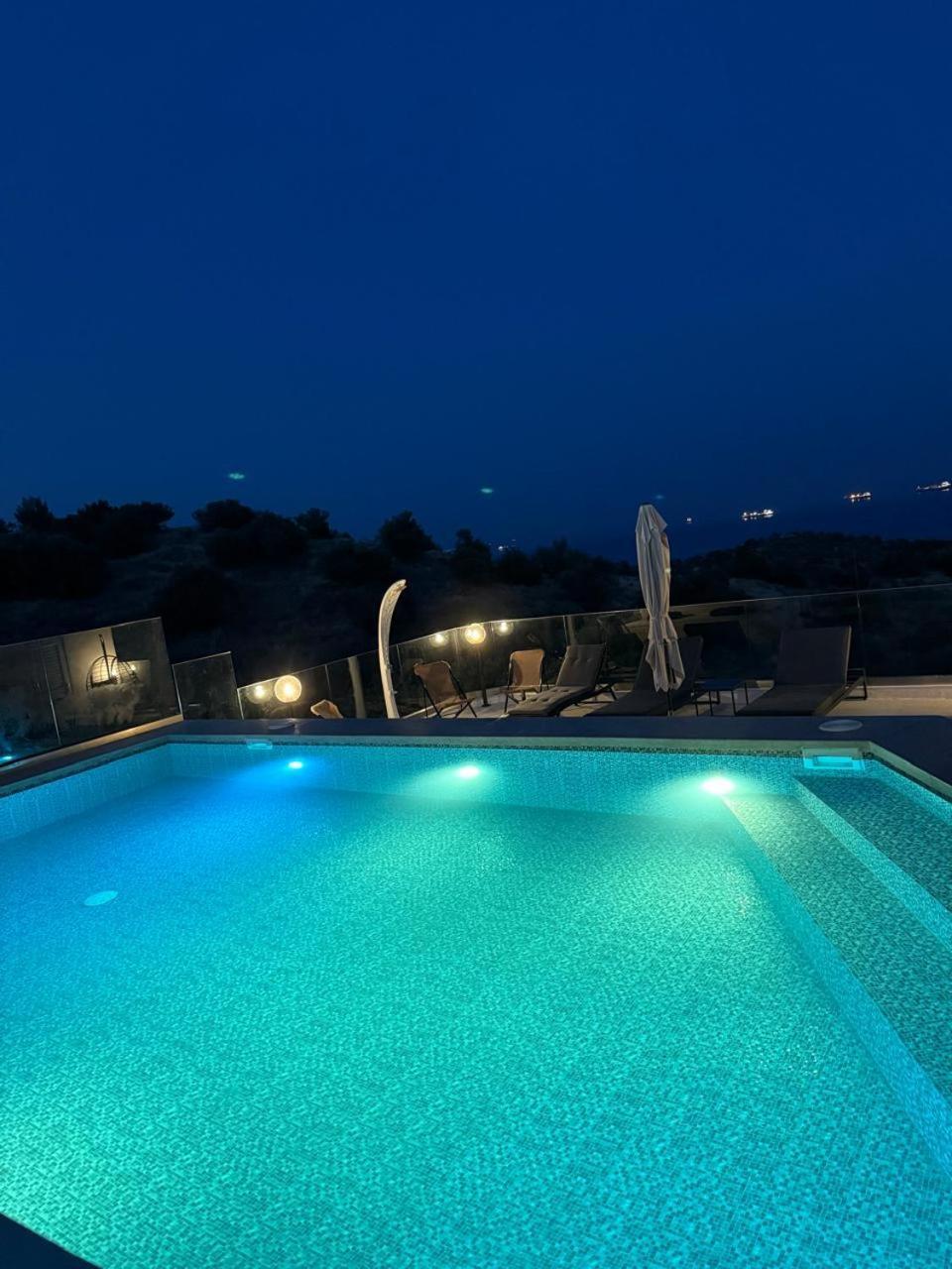 Saronic Citadel Seaside With Pool And 400mbps Starlink Internet